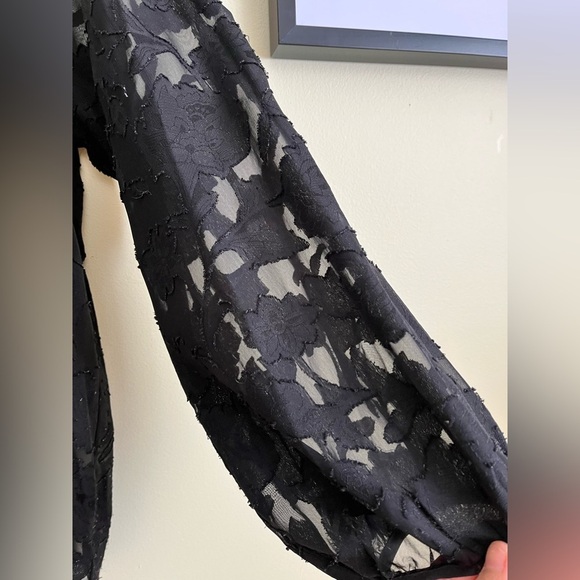 BLACK blouse in good condition, size M - Picture 2 of 4